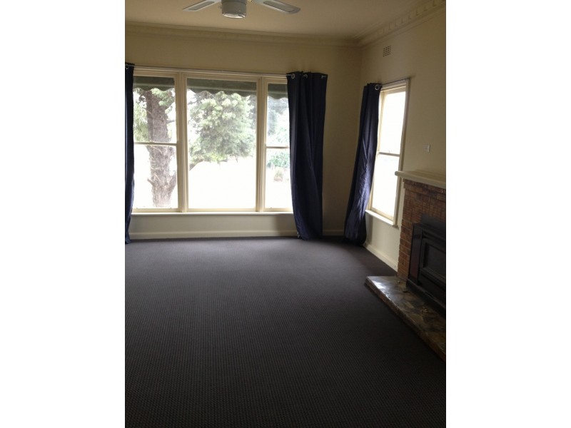 25 Holmes Road, North Bendigo VIC 3550