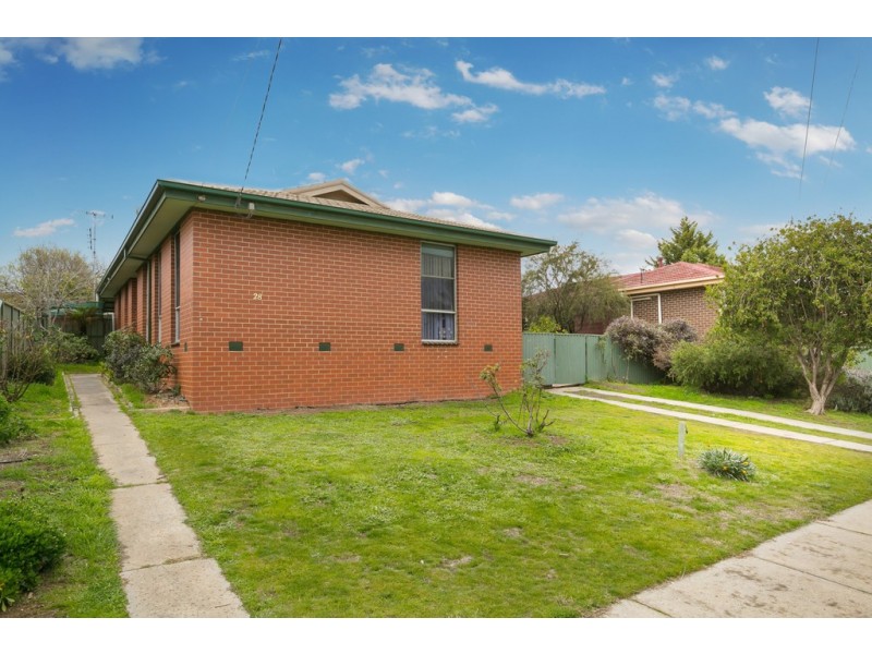28 Truscott Avenue, California Gully VIC 3556