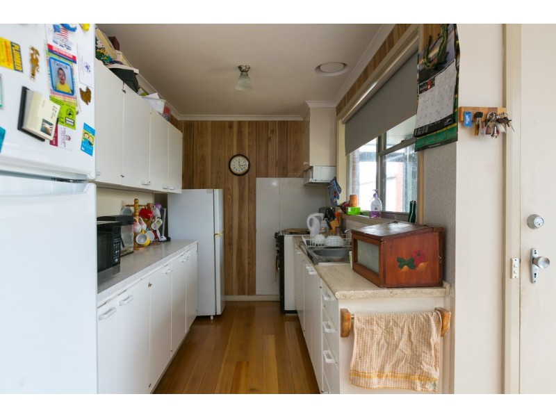 28 Truscott Avenue, California Gully VIC 3556