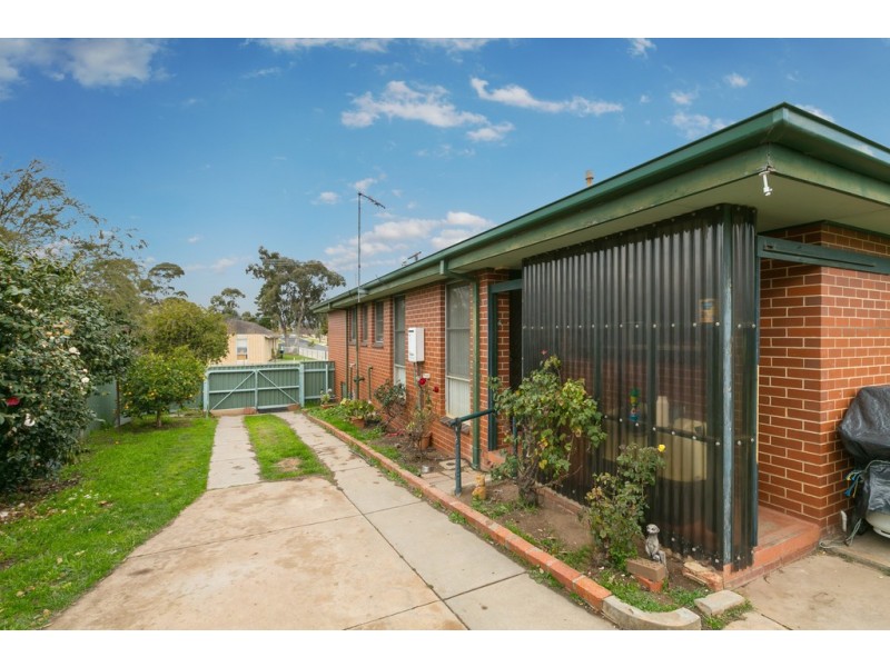 28 Truscott Avenue, California Gully VIC 3556