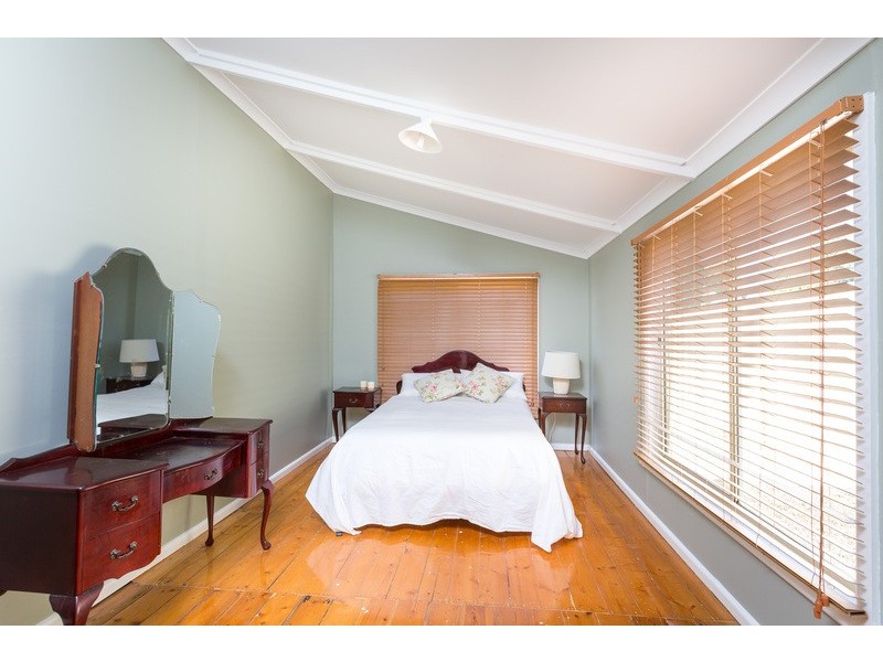 38 Peel Street, Quarry Hill VIC 3550