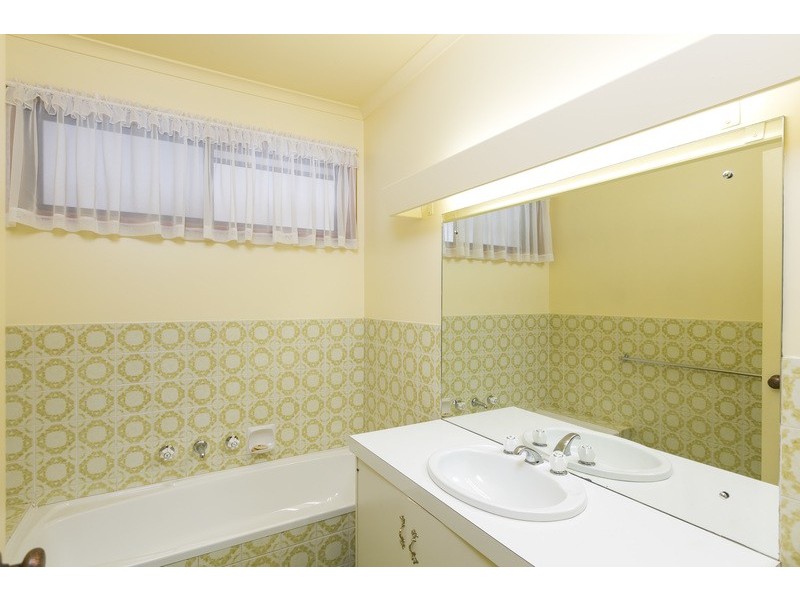 160 Crusoe Road, Kangaroo Flat VIC 3555