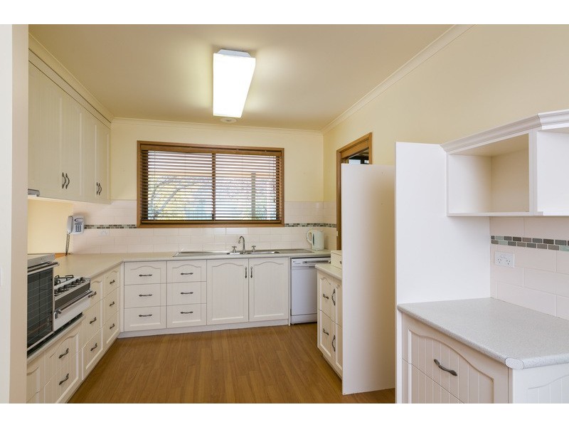 160 Crusoe Road, Kangaroo Flat VIC 3555