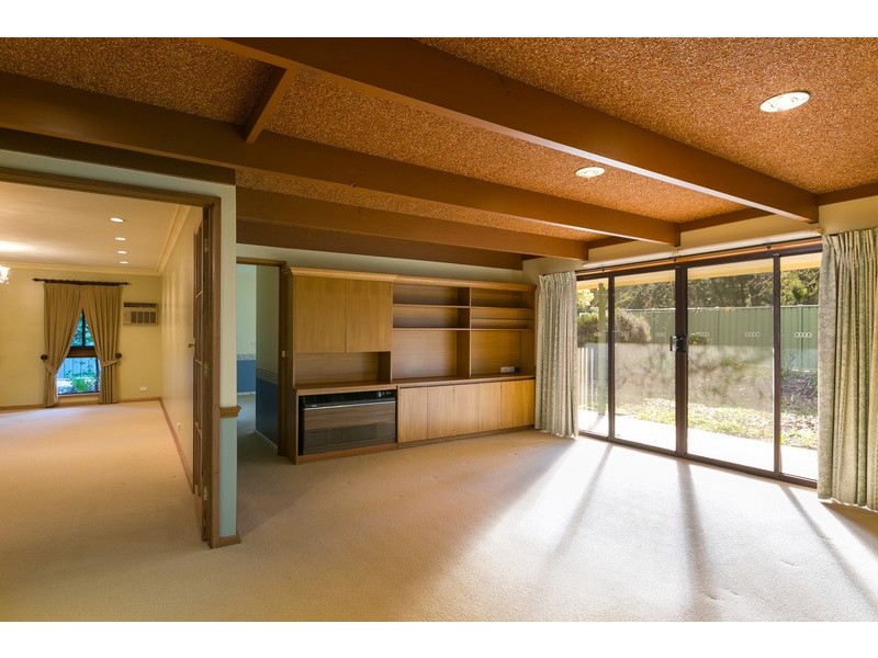 160 Crusoe Road, Kangaroo Flat VIC 3555