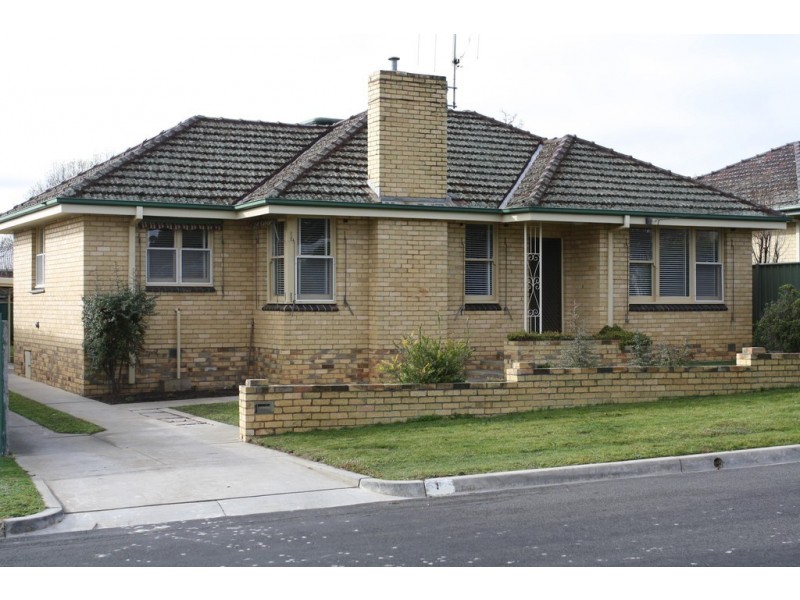 1 Snell Street, Golden Square VIC 3555