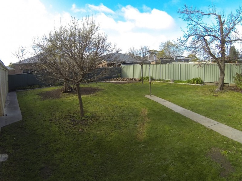 1 Snell Street, Golden Square VIC 3555