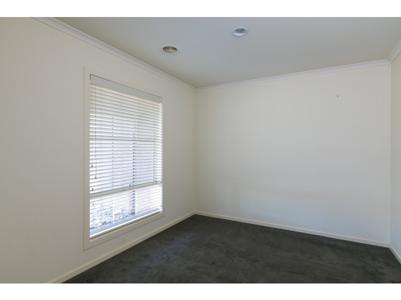 2 Gardenview Ct, Epsom VIC 3551