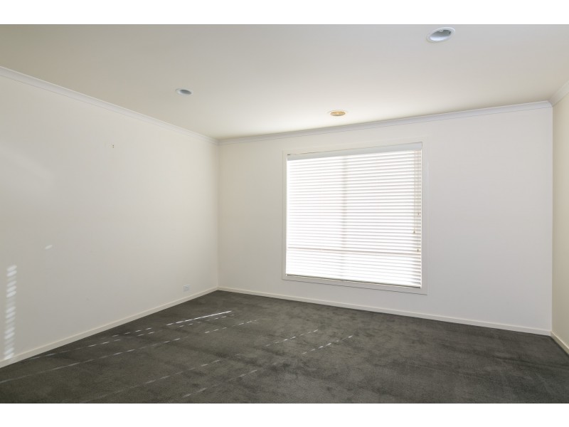 2 Gardenview Ct, Epsom VIC 3551