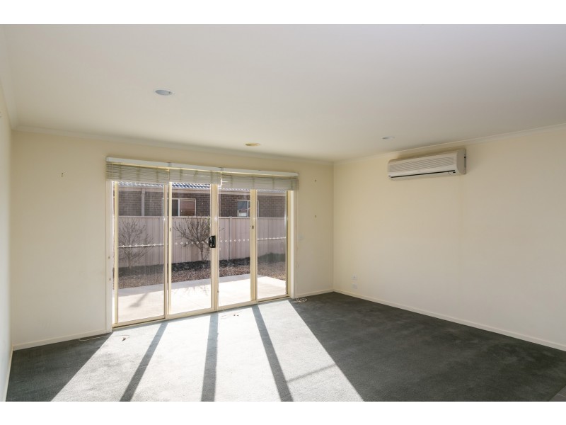 2 Gardenview Ct, Epsom VIC 3551