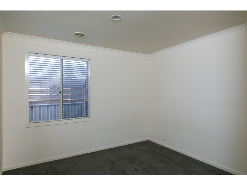 2 Gardenview Ct, Epsom VIC 3551