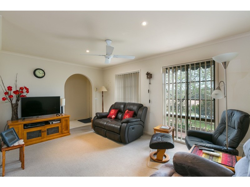 76 Browning Street, Kangaroo Flat VIC 3555