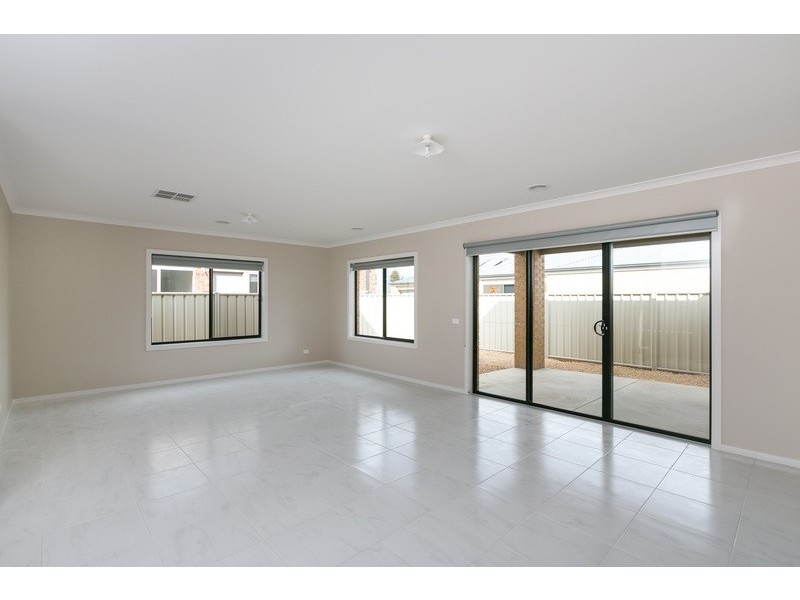 19 Garden Drive, Epsom VIC 3551