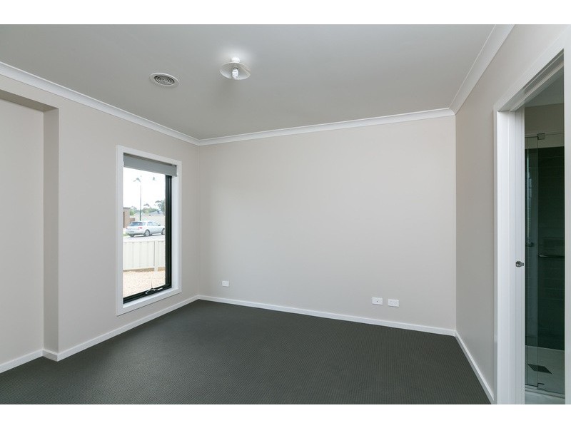 19 Garden Drive, Epsom VIC 3551