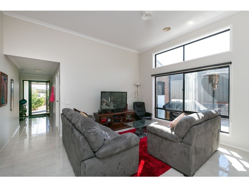 6 Trickett Ct, Kangaroo Flat VIC 3555
