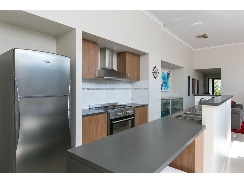 6 Trickett Ct, Kangaroo Flat VIC 3555