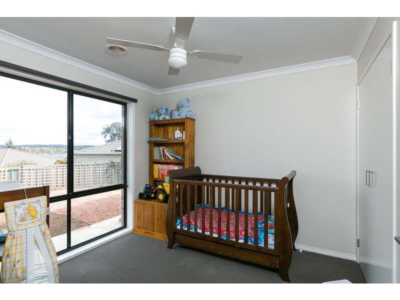 6 Trickett Ct, Kangaroo Flat VIC 3555