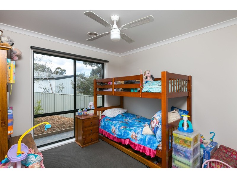 6 Trickett Ct, Kangaroo Flat VIC 3555