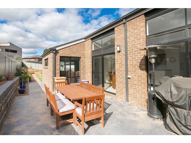 6 Trickett Ct, Kangaroo Flat VIC 3555