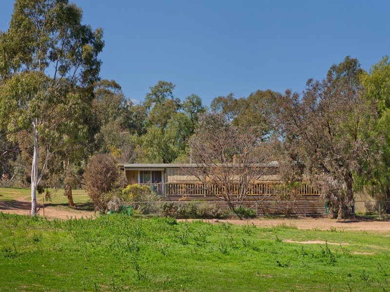 1 Hind Street, Baringhup VIC 3463