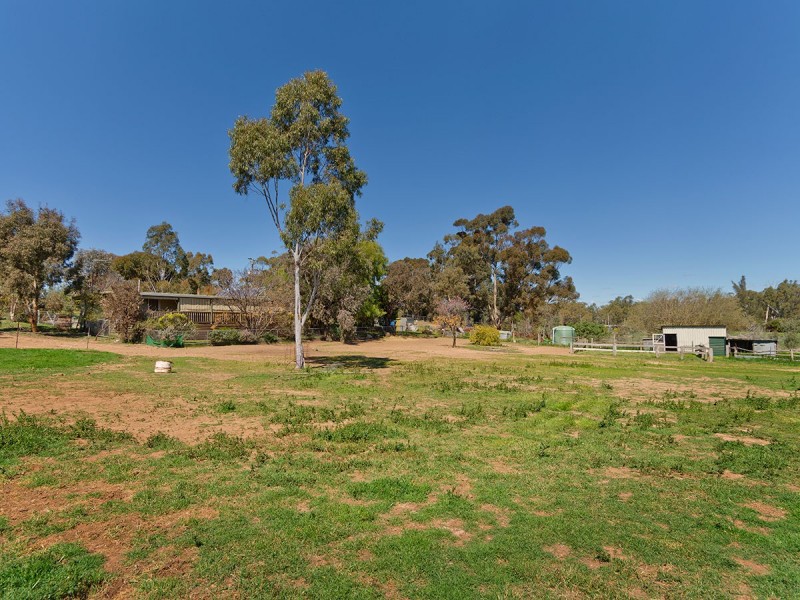 1 Hind Street, Baringhup VIC 3463