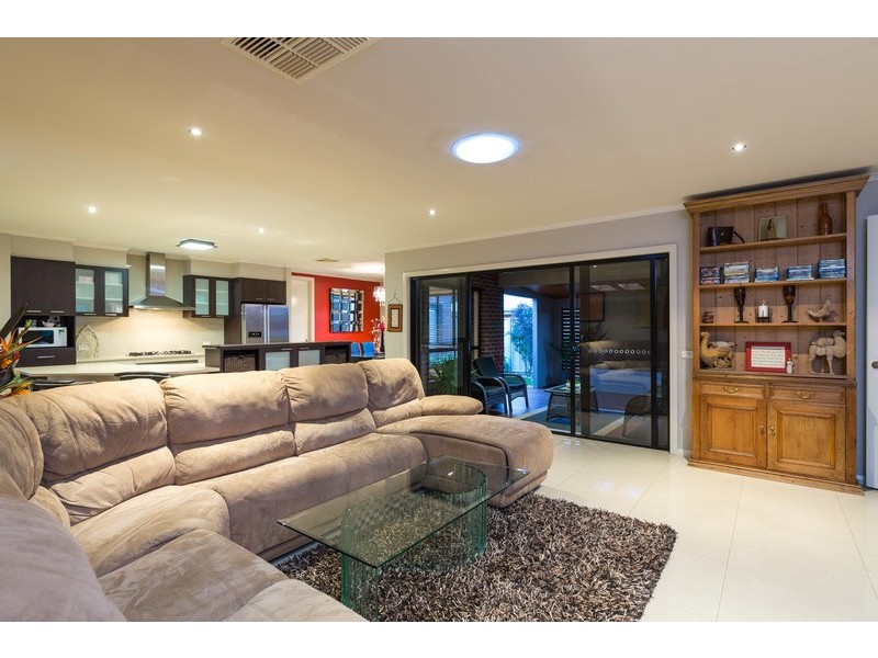 15 Jerribong Way, Kangaroo Flat VIC 3555