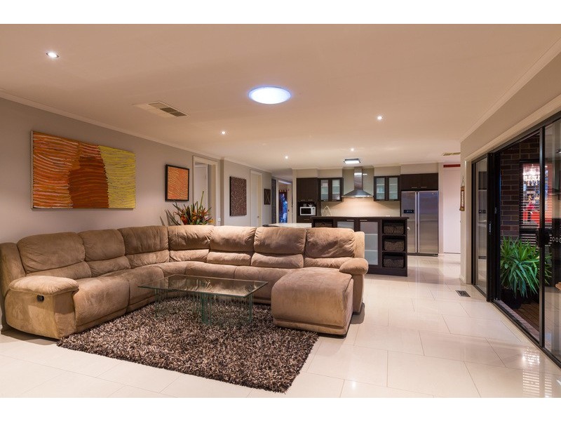 15 Jerribong Way, Kangaroo Flat VIC 3555