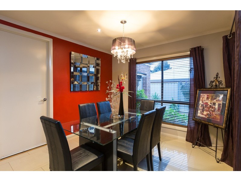 15 Jerribong Way, Kangaroo Flat VIC 3555