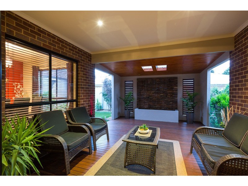 15 Jerribong Way, Kangaroo Flat VIC 3555