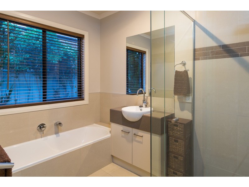 15 Jerribong Way, Kangaroo Flat VIC 3555