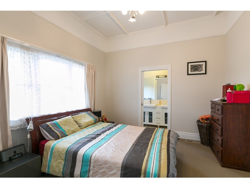 81 Somerville Street, Flora Hill VIC 3550
