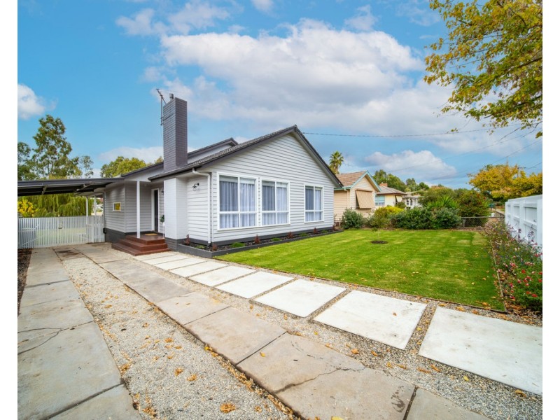 23 Mackenzie Street West, Golden Square VIC 3555