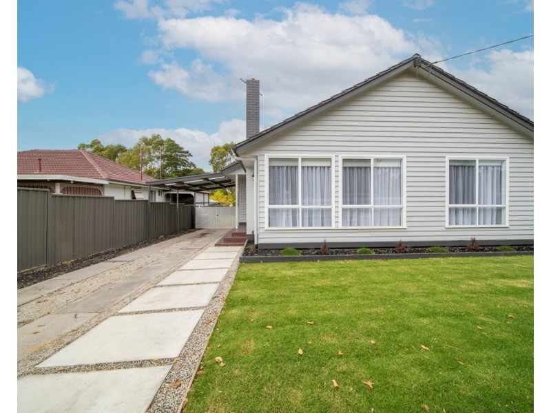 23 Mackenzie Street West, Golden Square VIC 3555