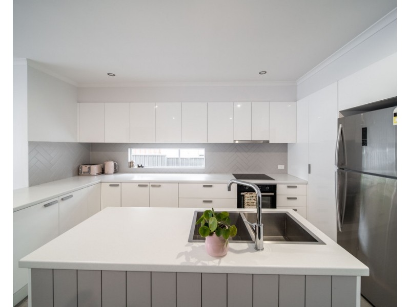 23 Mackenzie Street West, Golden Square VIC 3555