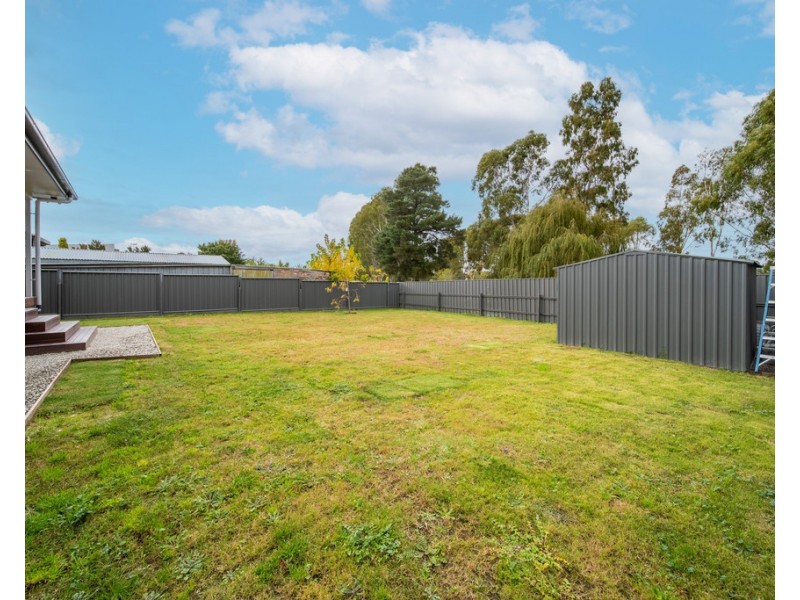 23 Mackenzie Street West, Golden Square VIC 3555