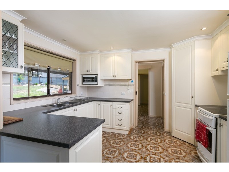 10 Averys Road, Eaglehawk VIC 3556