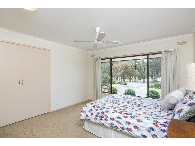 10 Averys Road, Eaglehawk VIC 3556