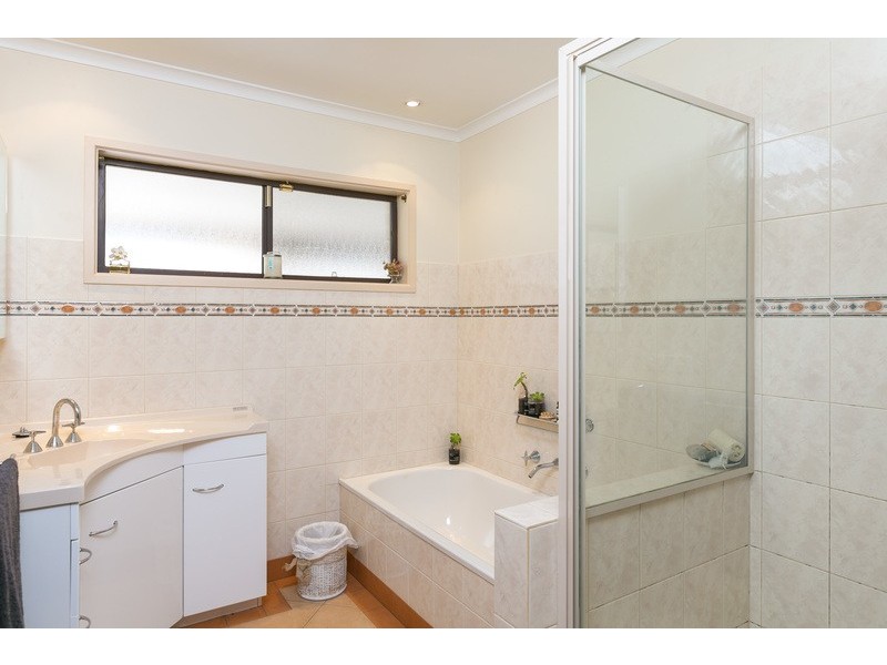 10 Averys Road, Eaglehawk VIC 3556