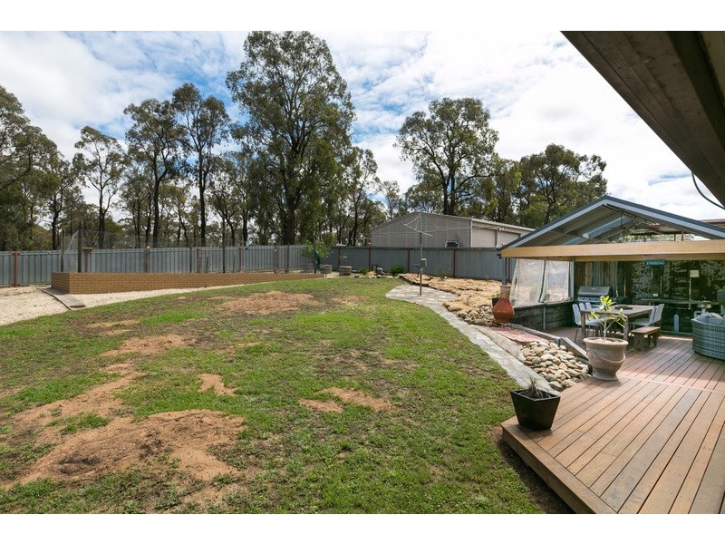 10 Averys Road, Eaglehawk VIC 3556