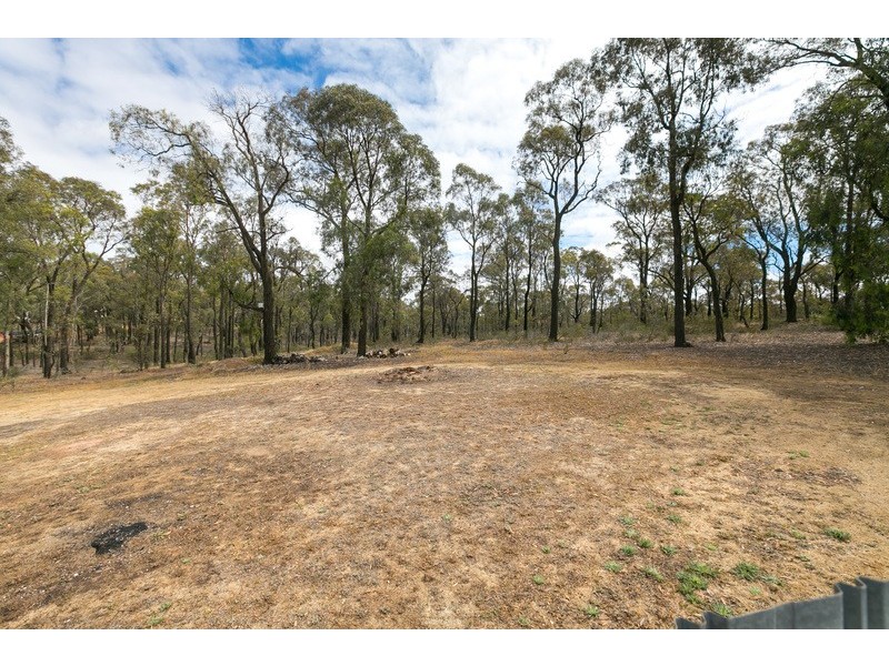 10 Averys Road, Eaglehawk VIC 3556