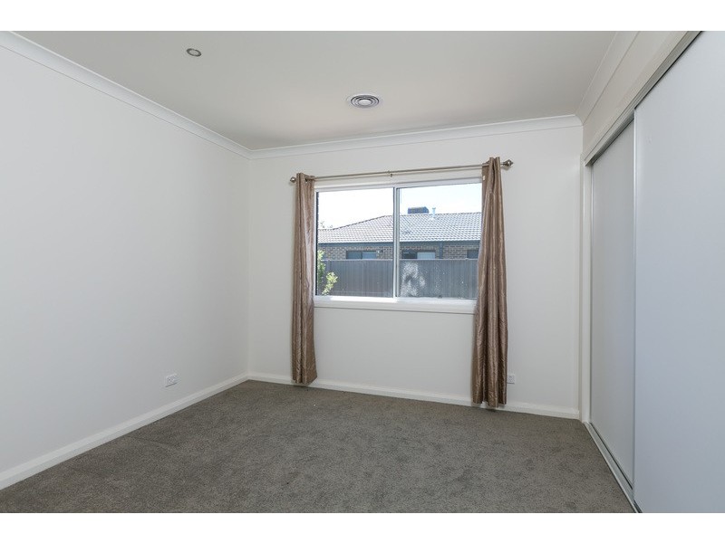 10 Carlin Way, Marong VIC 3515