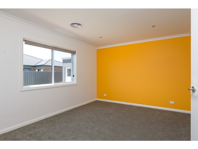 10 Carlin Way, Marong VIC 3515