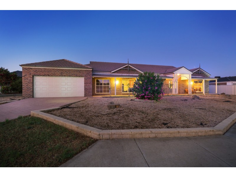 47 Brentwood Boulevard, Strathfieldsaye VIC 3551