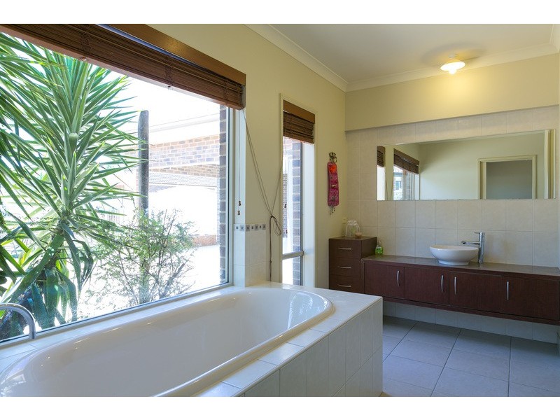 47 Brentwood Boulevard, Strathfieldsaye VIC 3551