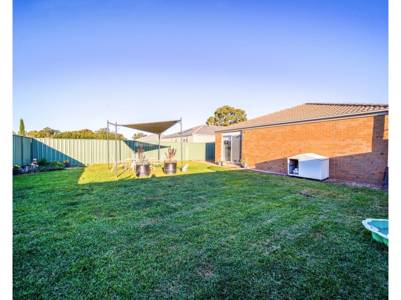 7 Arrawalli Avenue, Ascot VIC 3551