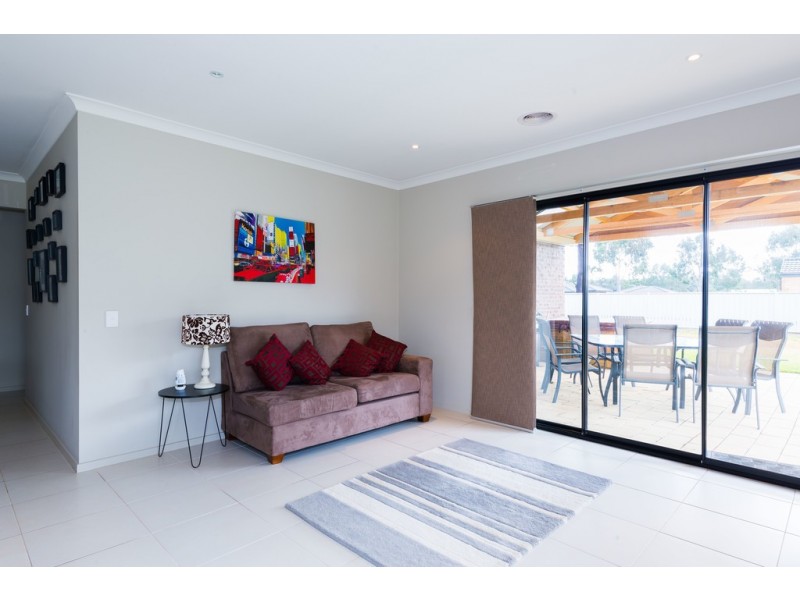 44 Cooba Drive, Epsom VIC 3551