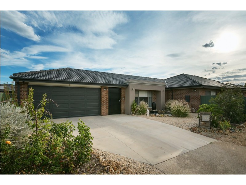 2 Flemington Place, Ascot VIC 3551