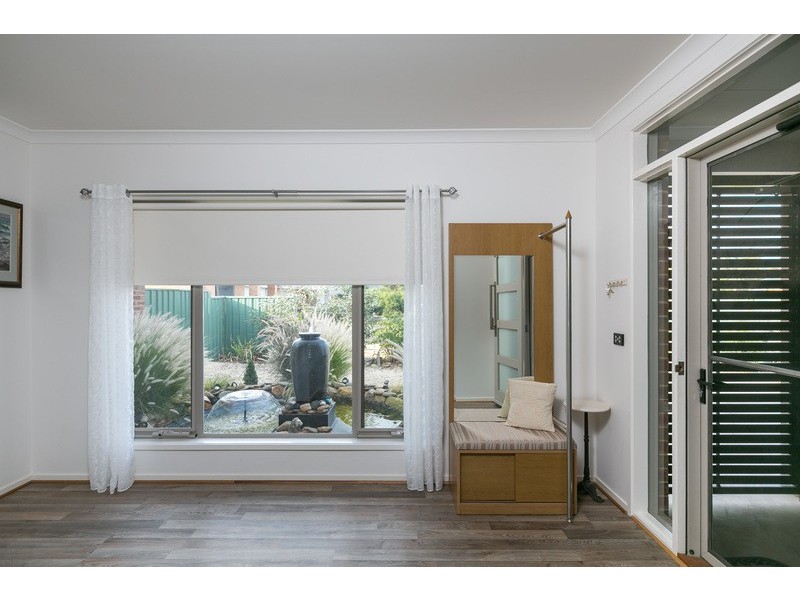 2 Flemington Place, Ascot VIC 3551