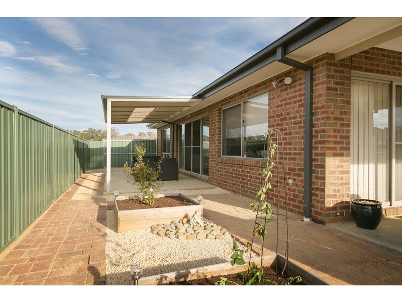 2 Flemington Place, Ascot VIC 3551