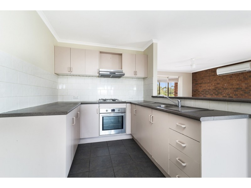 24 Sherwood Drive, Flora Hill VIC 3550