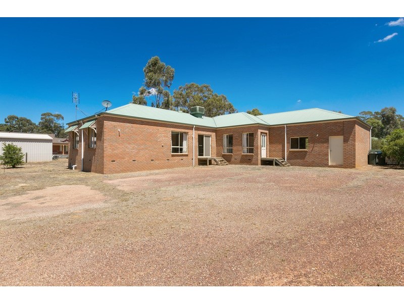 15 Yvonne Court, Maiden Gully VIC 3551